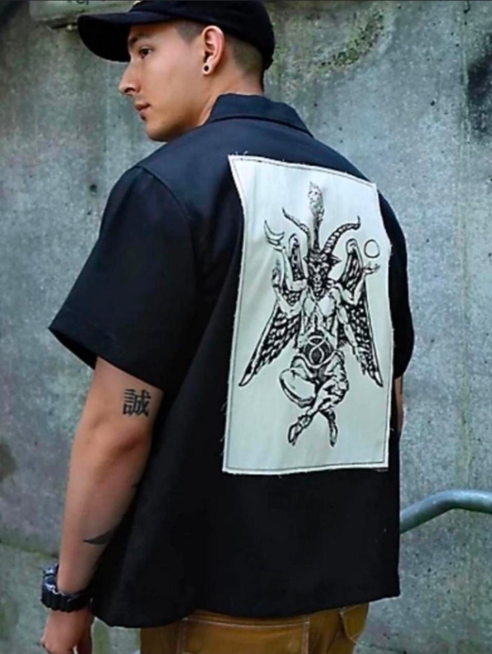 Welcome Bapholit black short sleeve work shirt